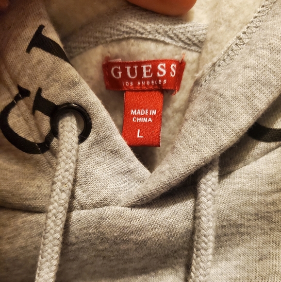 Hooded cropped Guess Sweatshirt ♡ - Picture 2 of 2